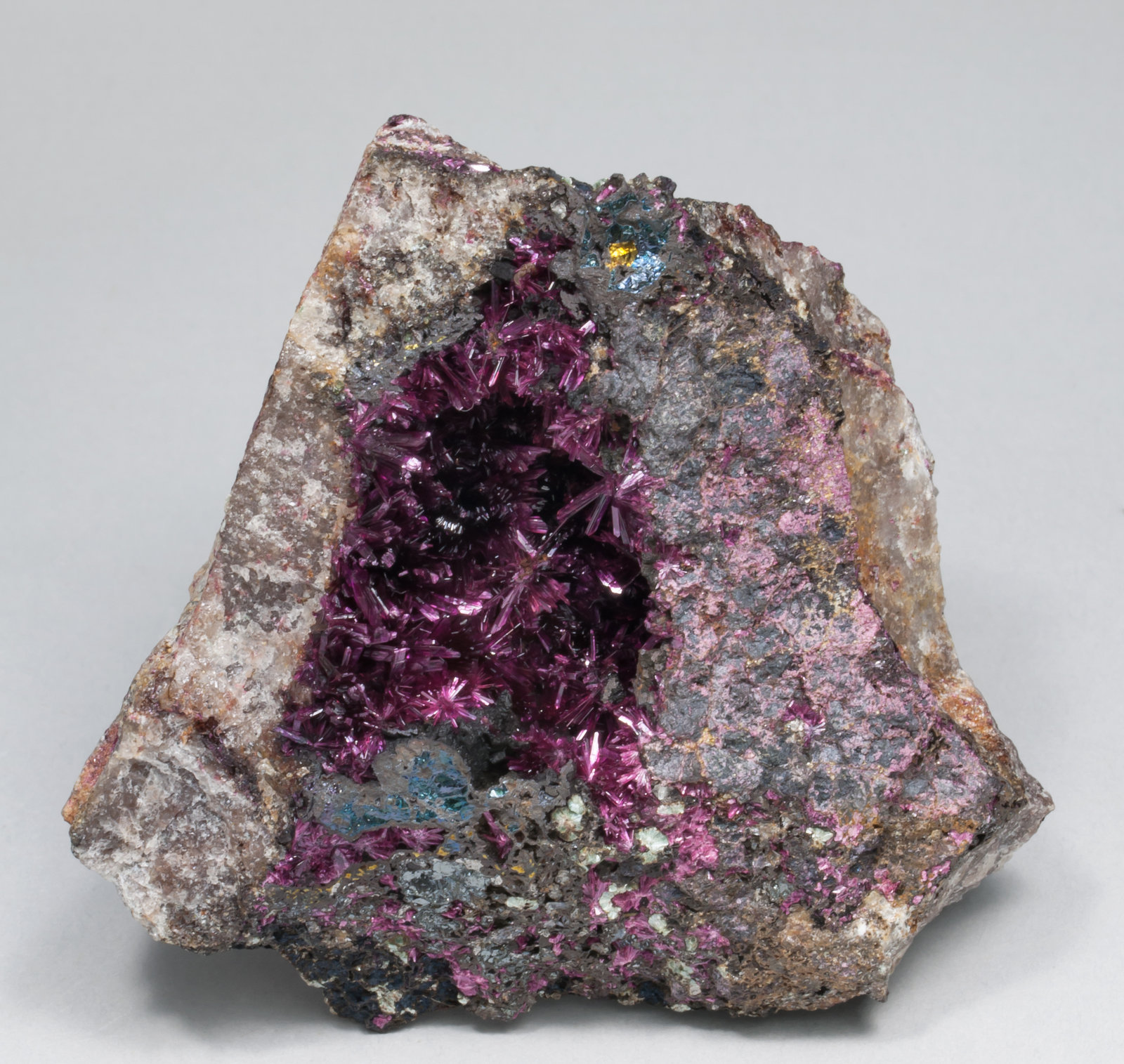 specimens/s_imagesAC2/Erythrite-EY88AC2f.jpg