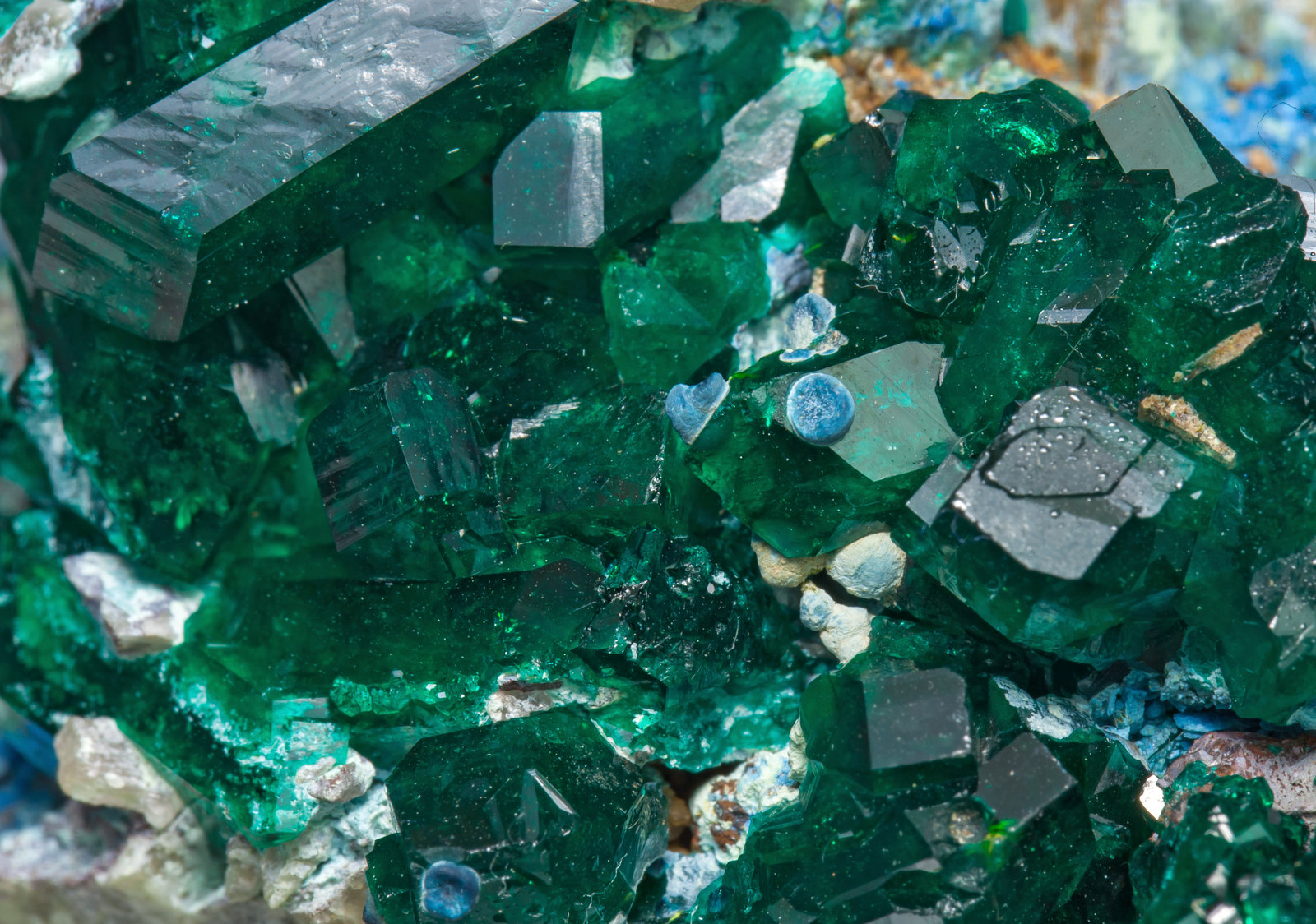 specimens/s_imagesAC8/Dioptase-DM49AC8d.jpg