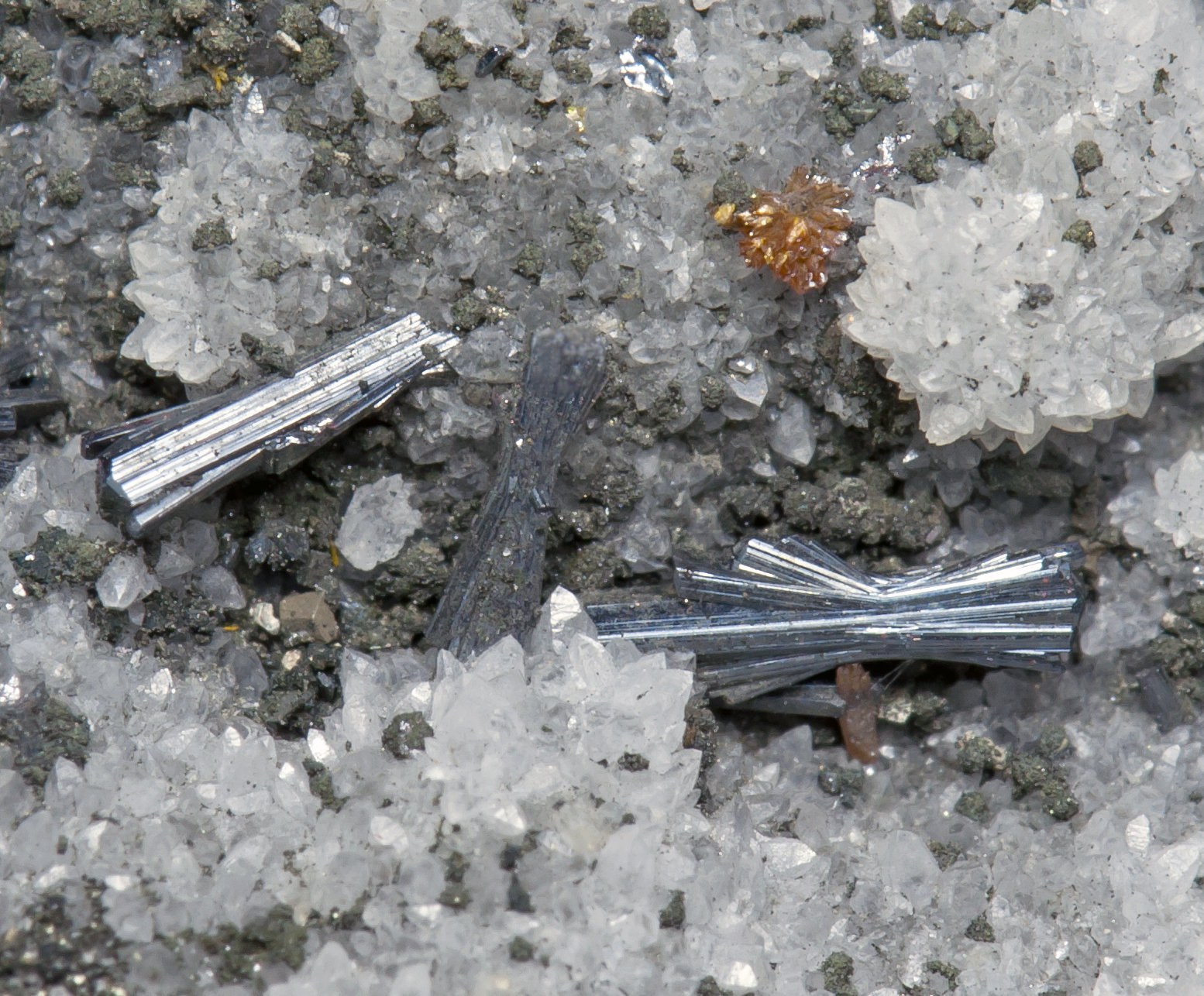 specimens/s_imagesAD1/Hutchinsonite-TP96AD1d.jpg