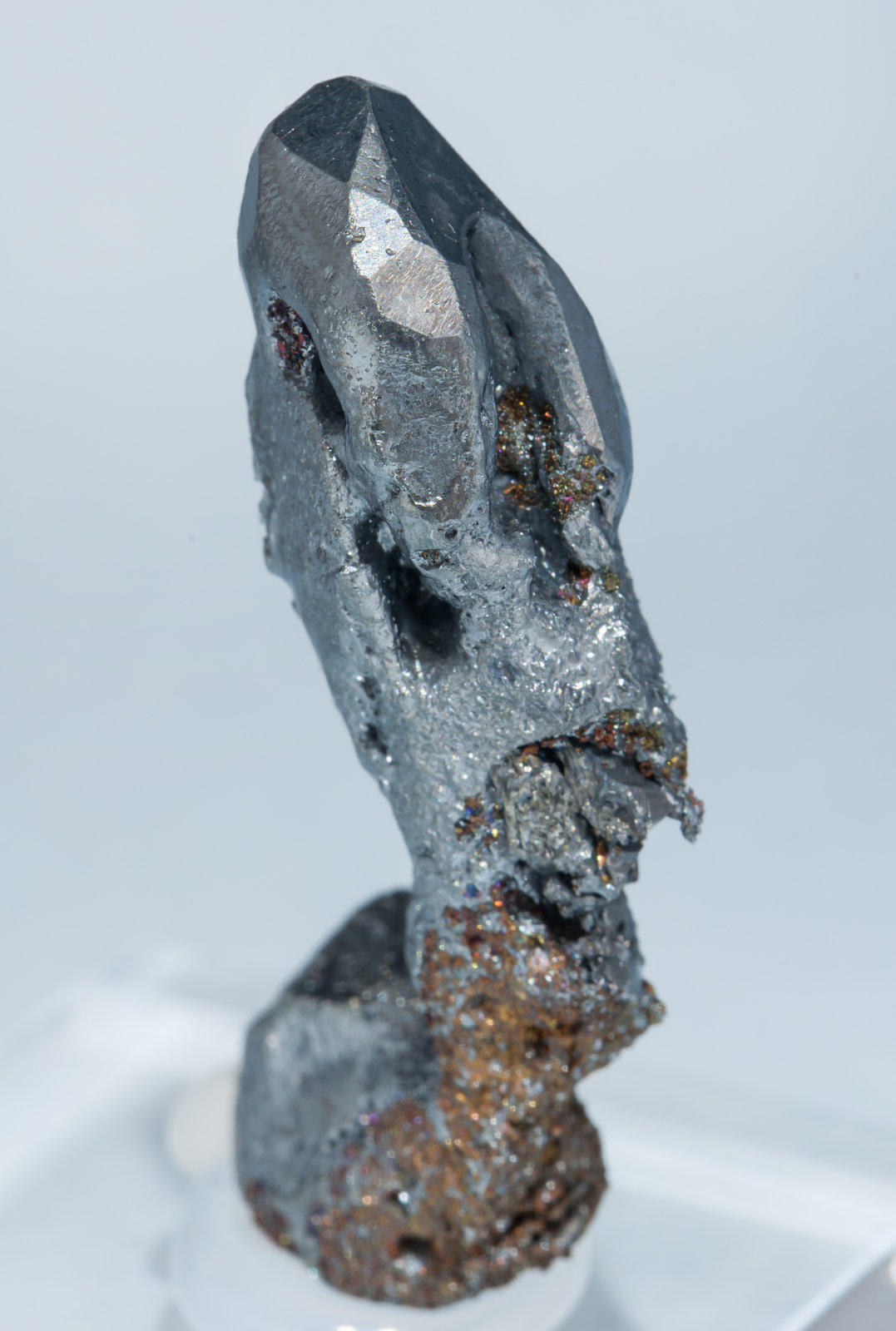 specimens/s_imagesAE8/Acanthite-TB90AE8s1.jpg