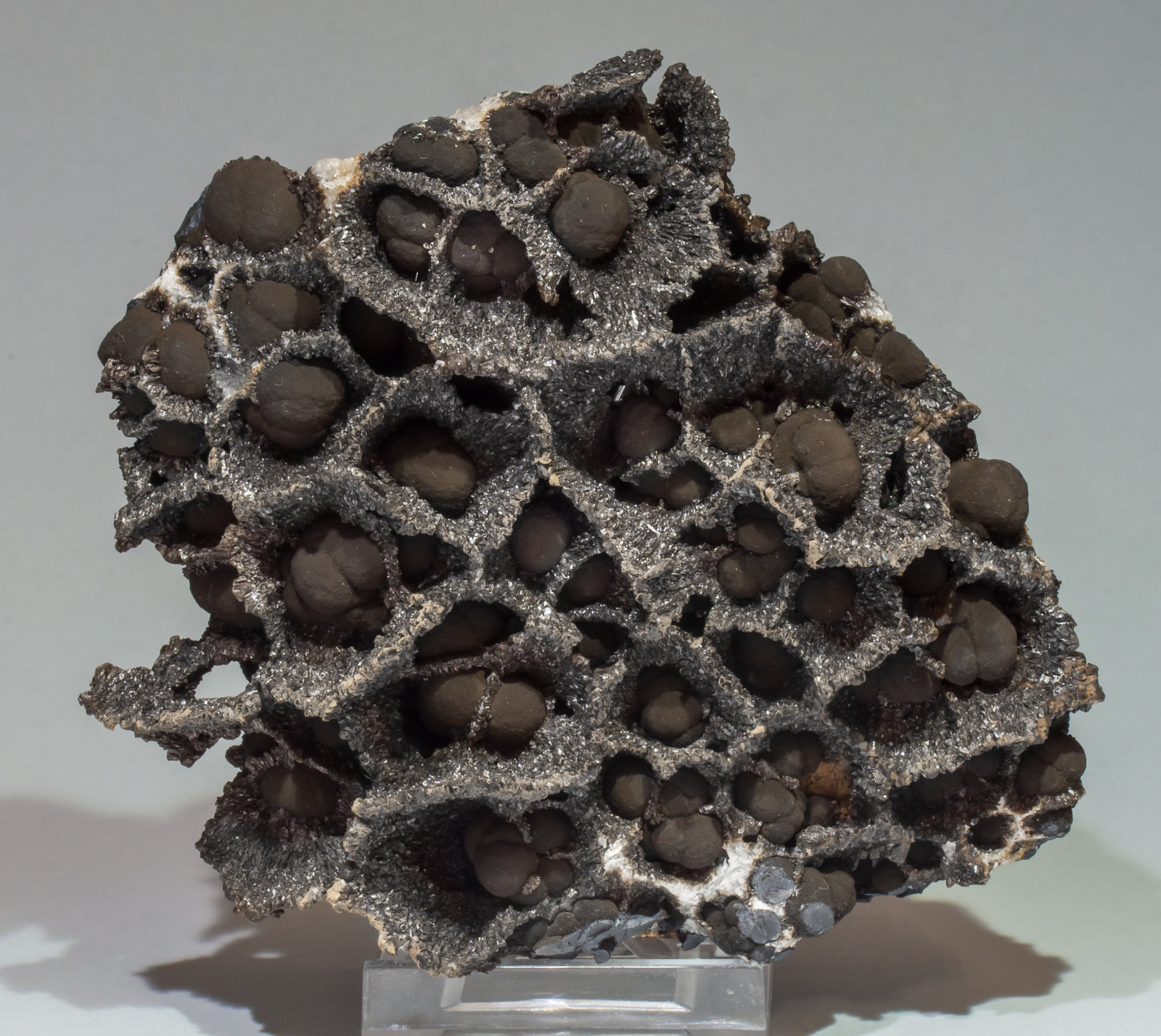 specimens/s_imagesAL5/Romanechite-NX47AL5f.jpg