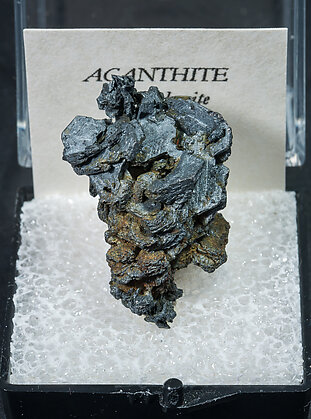 Acanthita pseudo Polybasita. 
