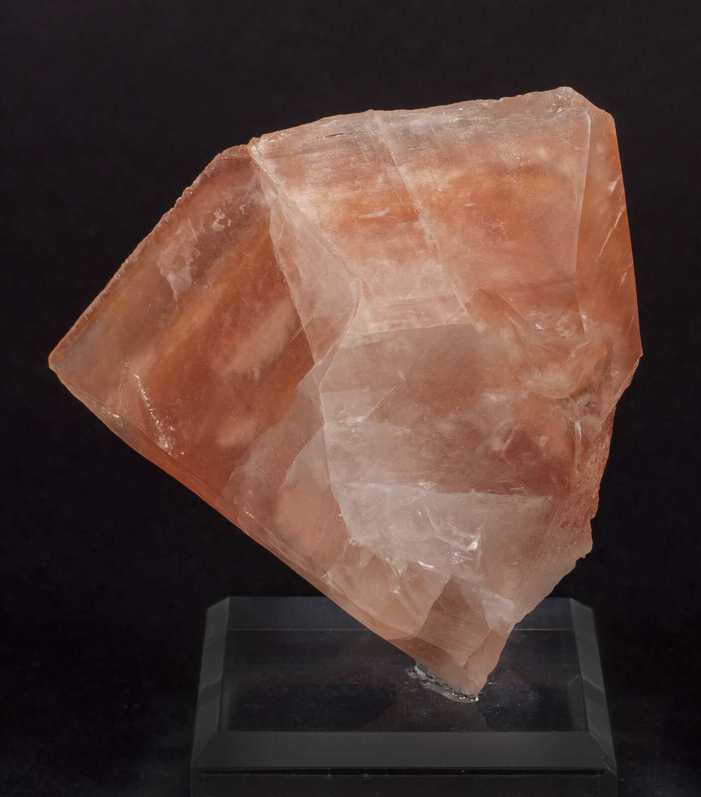 specimens/s_imagesAN3/Calcite-TMG97AN3r.jpg