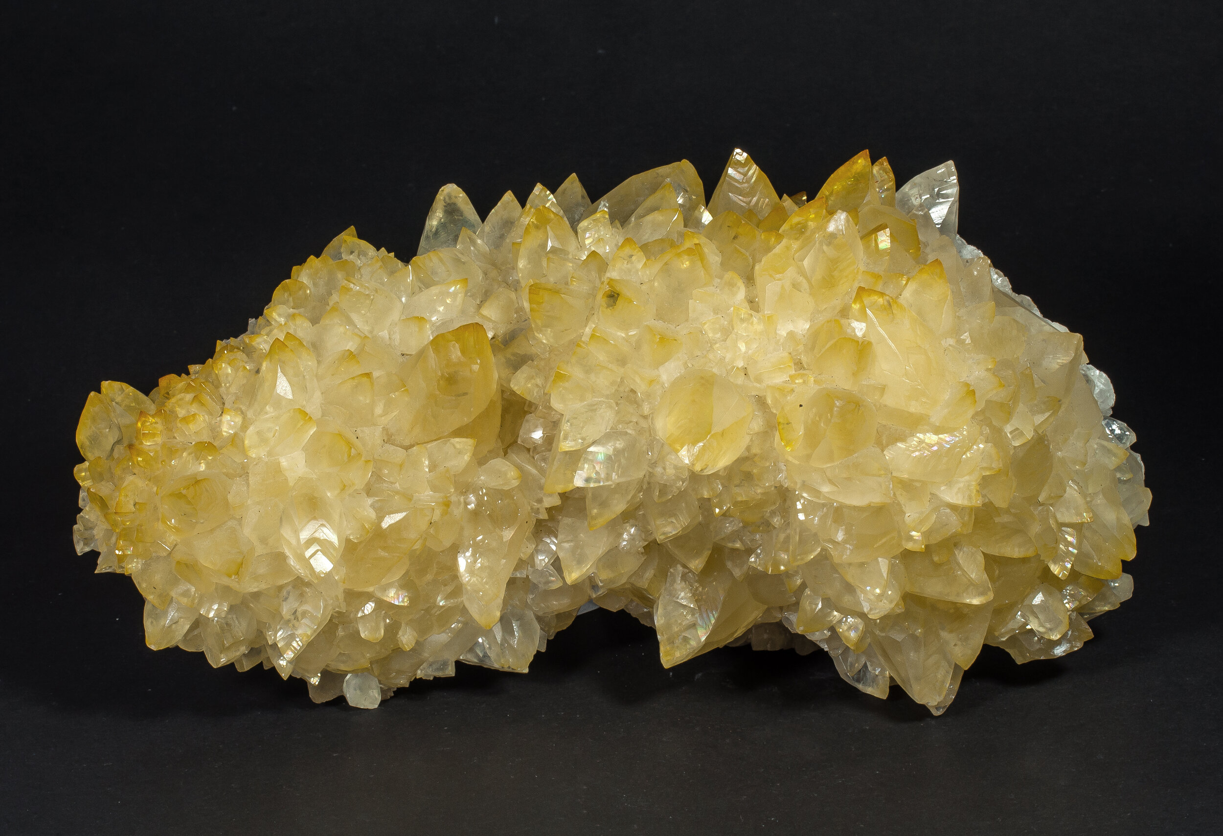 specimens/s_imagesAO2/Calcite-EMG87AO2f.jpg