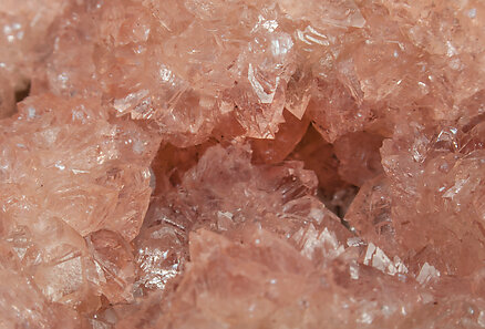 Hydroxyapophyllite-(K). 