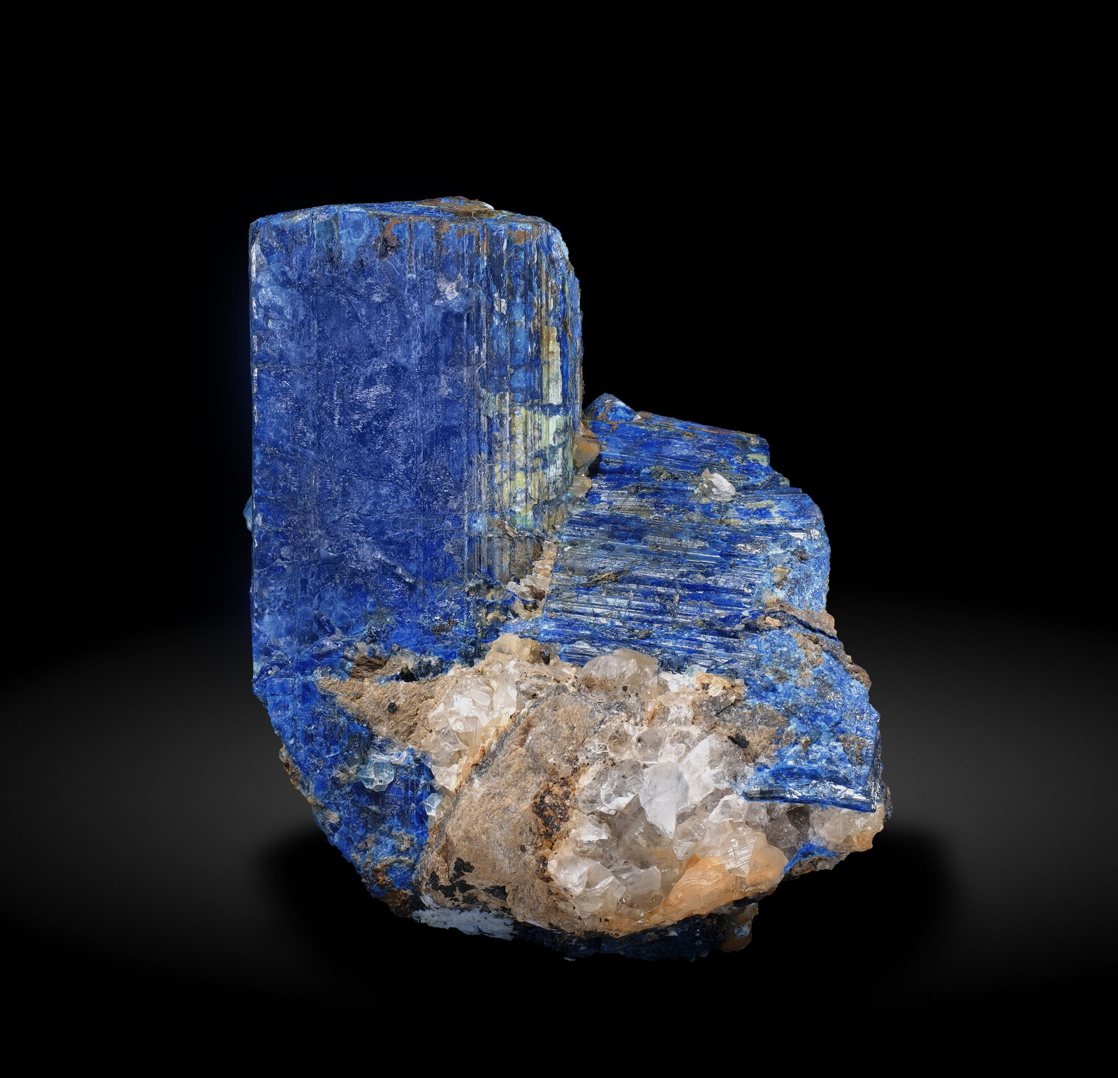 specimens/s_imagesAP1/Chalcostibite-CXR96AP1f_3469_f.jpg