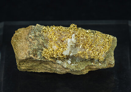 Oro con Cuarzo. Vista frontal