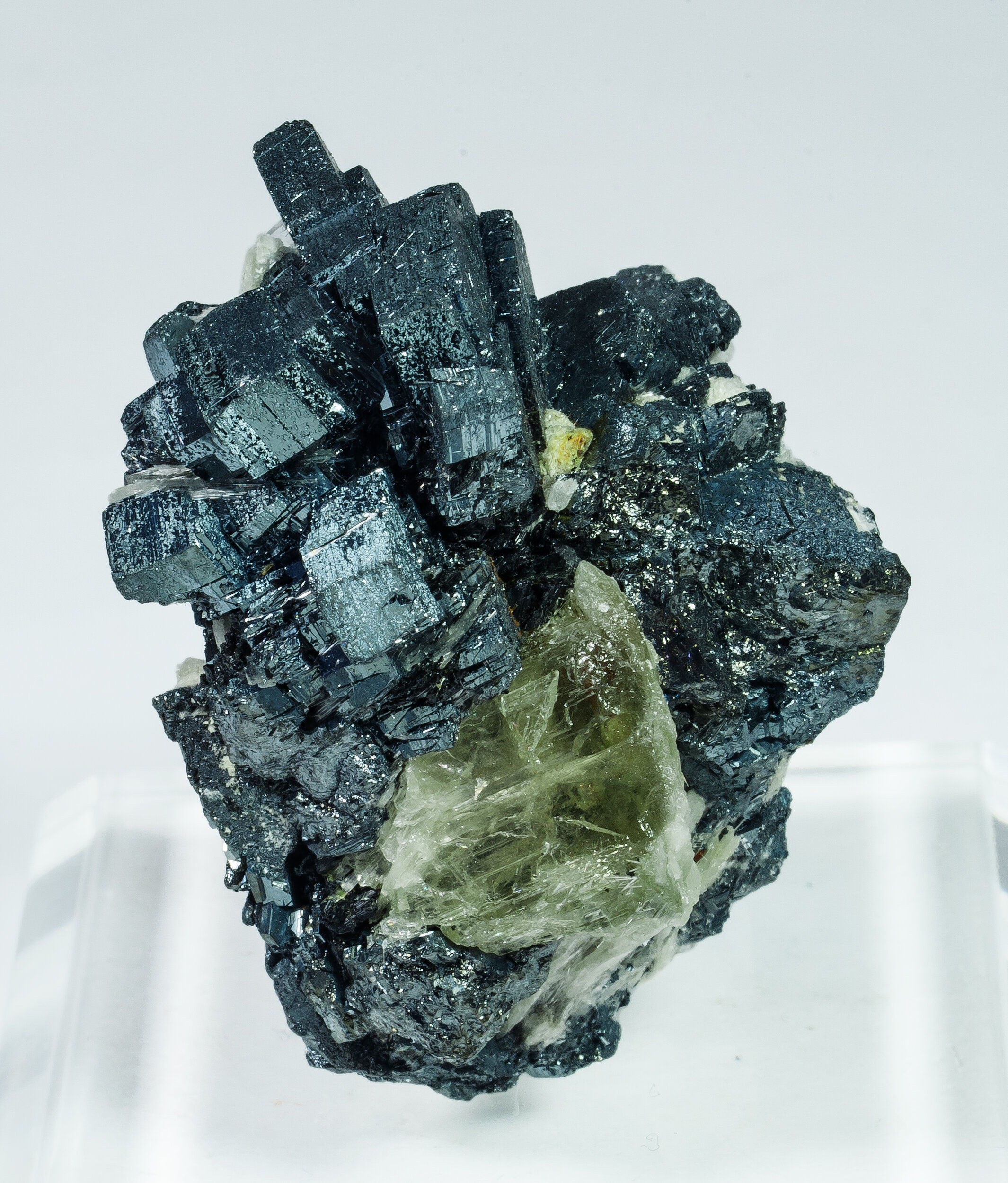 specimens/s_imagesAQ0/Hematite-TJJ96AQ0s.jpg