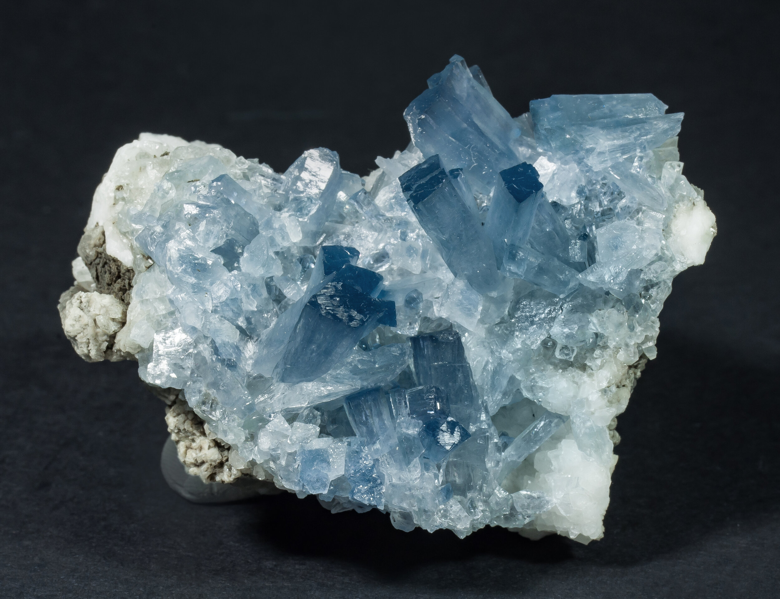 specimens/s_imagesAQ1/Celestine-EEX88AQ1f.jpg