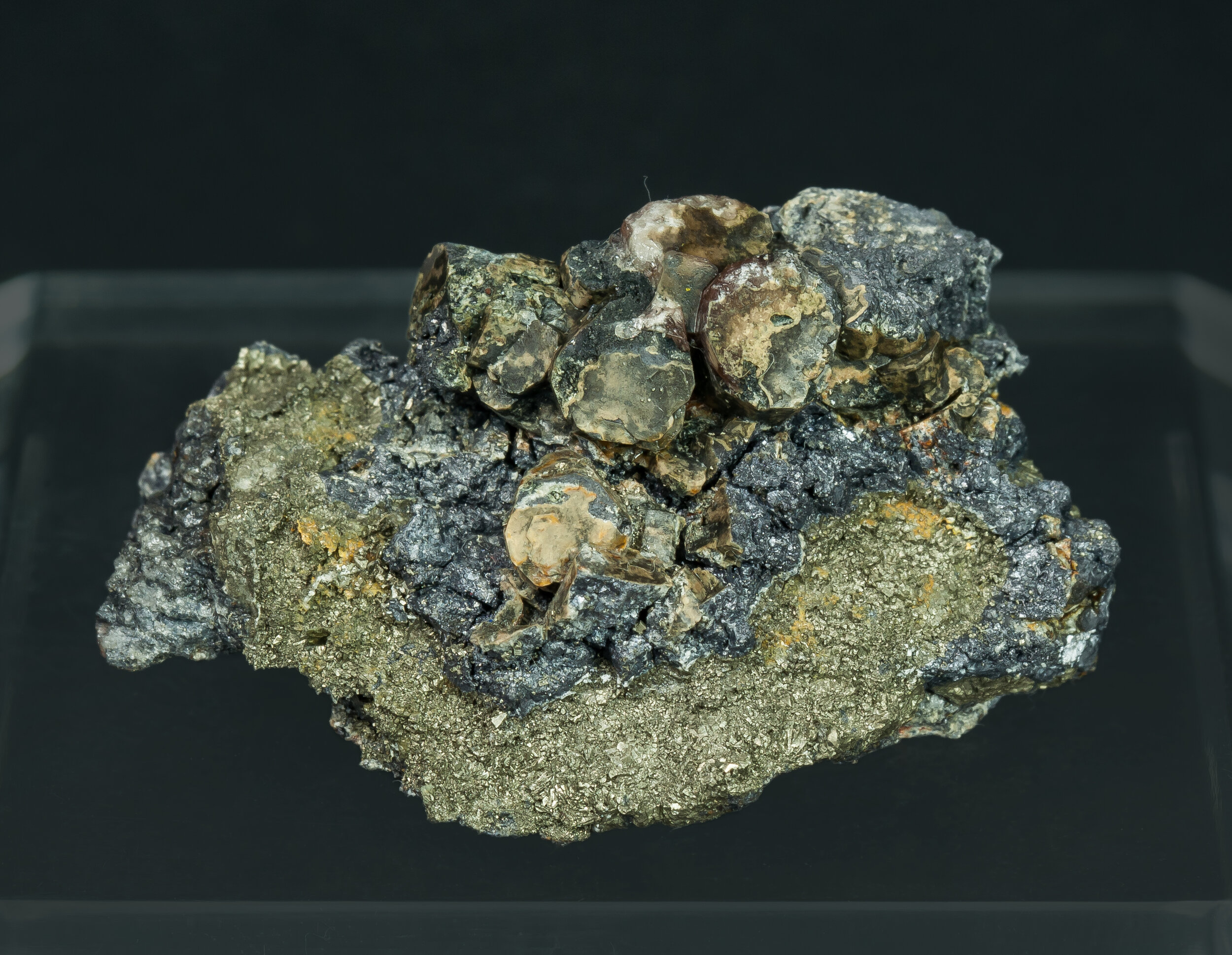 specimens/s_imagesAQ1/Pyromorphite-EMJ49AQ1f.jpg